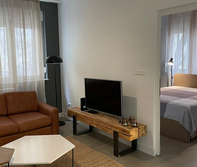 Prozračan stan za izdavanje u Čubrinoj - dnevna soba | Airy apartment for rent in Čubrina st. - living room
