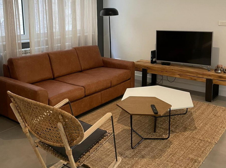 Prozračan stan za izdavanje u Čubrinoj - dnevna soba | Airy apartment for rent in Čubrina st. - living room