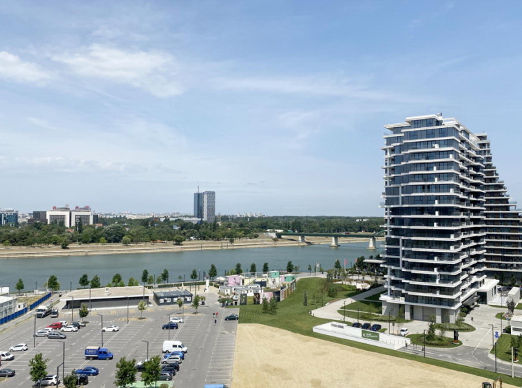 Trosoban stan, BW Arcadia - pogled s terase | 2-Br Apartment, BW Arcadia - view from the terrace