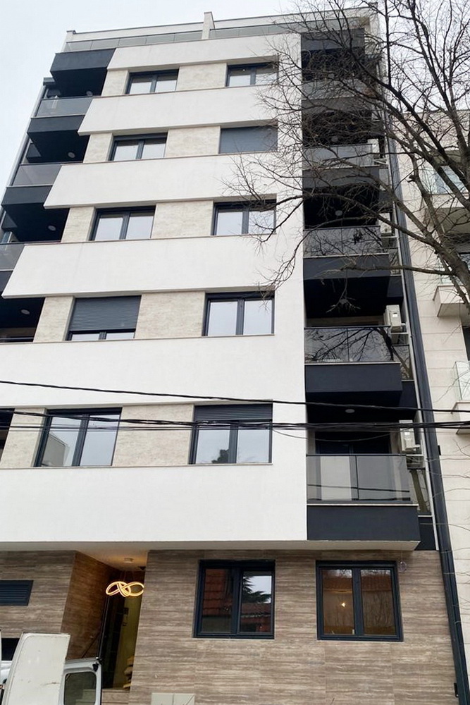 Stan na Vračaru - spoljni izgled zgrade | An apartment in Vračar - building exterior