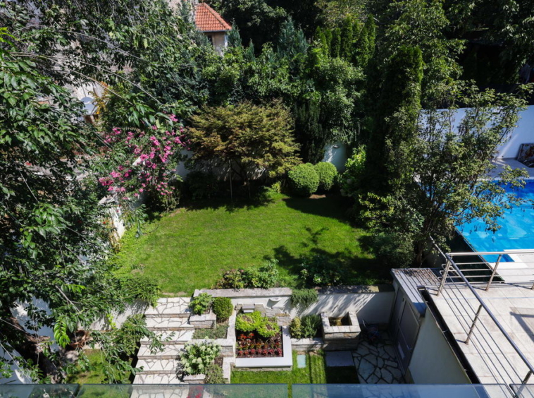 Petosoban stan, Senjak - pogled s terase | 4-Br apartment, Senjak - view from the terrace