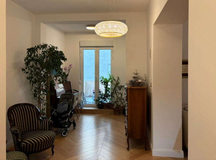 Trosoban stan, Vračar - hodnik | 2-Br apartment, Vračar - corridor