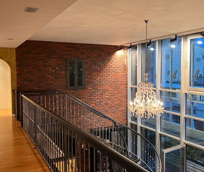 Dupleks, Vračar - stepenište, dnevna soba | Duplex apartment, Vračar - staircase, living room