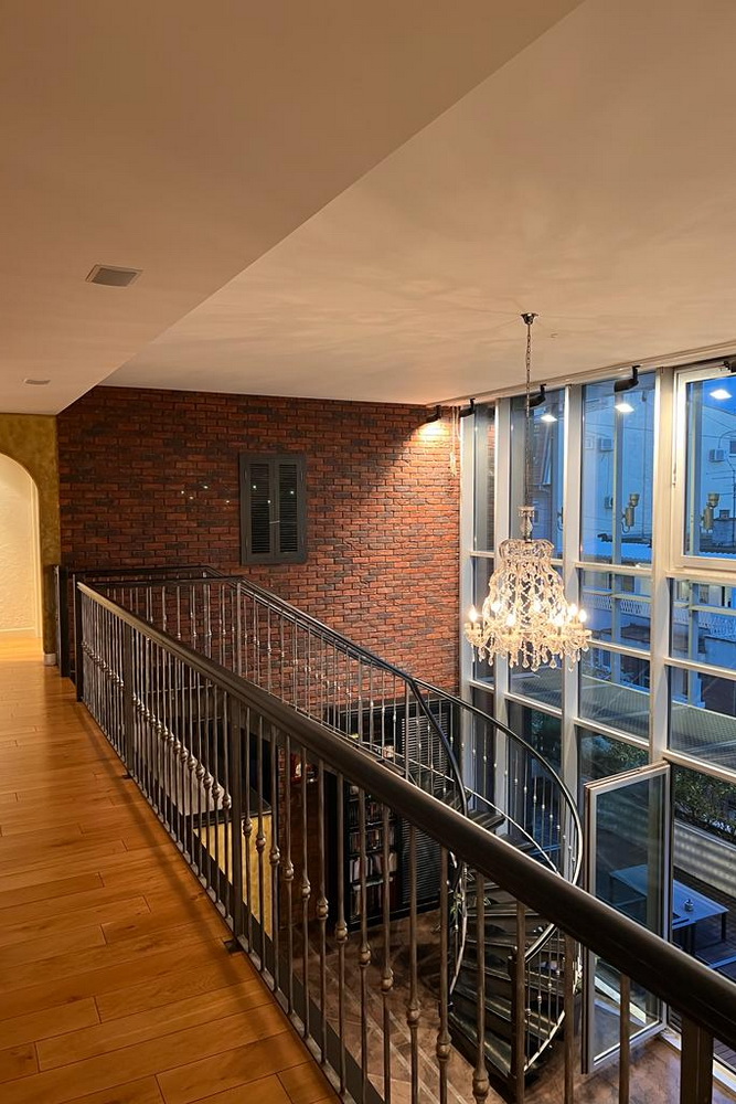 Dupleks, Vračar - stepenište, dnevna soba | Duplex apartment, Vračar - staircase, living room
