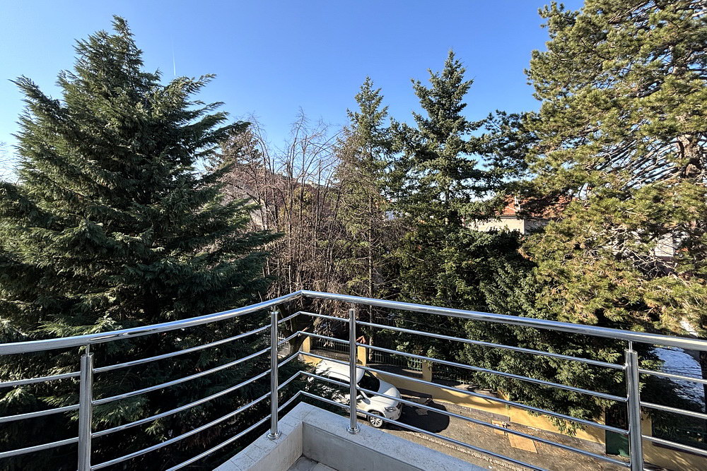 Četvorosoban stan, Dedinje - terasa | 3-Br apartment, Dedinje - terrace