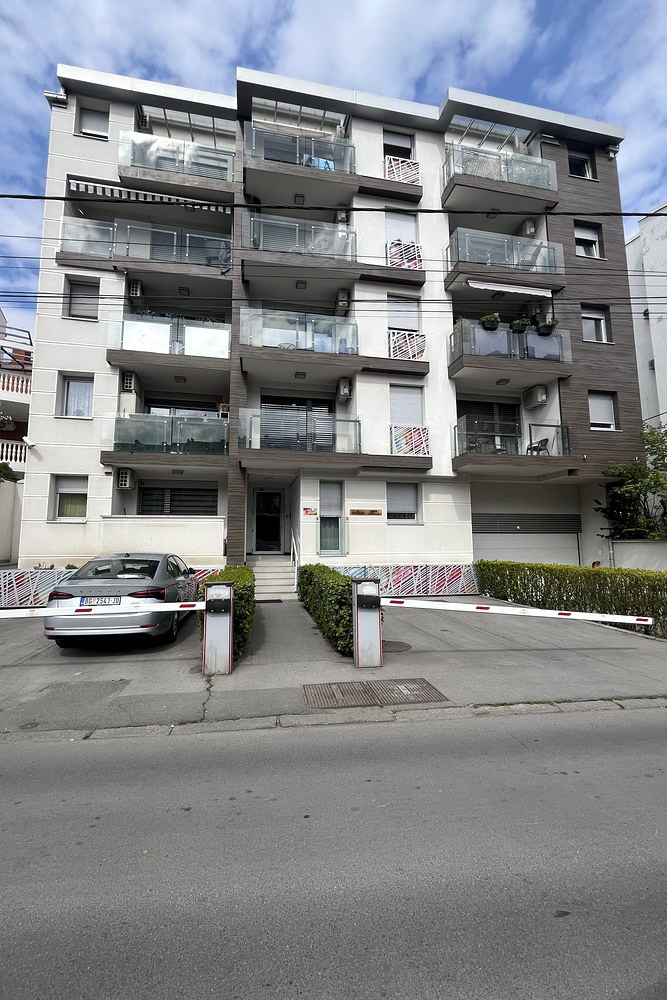 Trosoban stan, Vračar- zgrada | 2-Br apartment, Vračar - the building