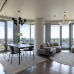Trosoban stan, St. Regis Branded Residences - dnevna soba, trpezarija, kuhinja | 2-Br apartment, St. Regis Branded Residences - living room, dining room, kitchen