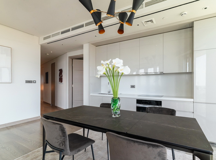 Trosoban stan, St. Regis Branded Residences - dnevna soba, trpezarija, kuhinja | 2-Br apartment, St. Regis Branded Residences - living room, dining room, kitchen
