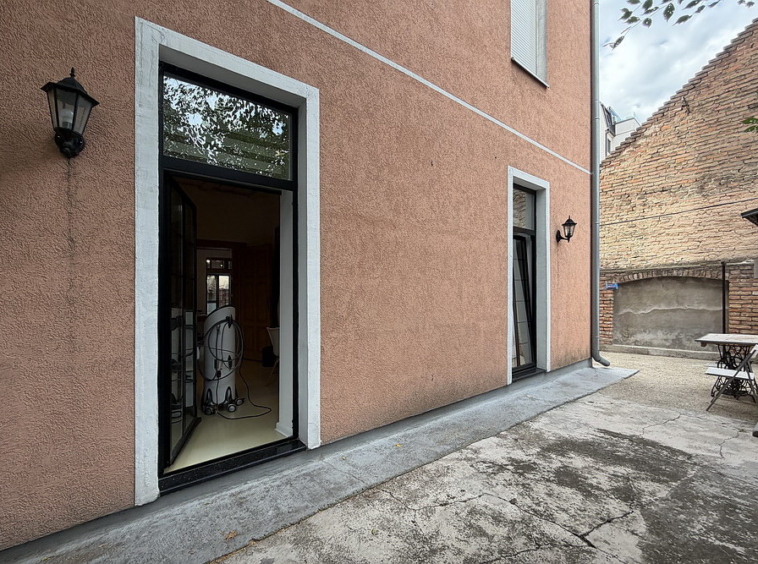 Salonski stan, Vračar | Salon apartment, Vračar