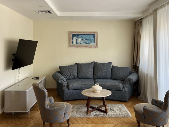 Trosoban dupleks, Dedinje - dnevna soba, trpezarija, kuhinja | 2-Br duplex apartment, Dedinje - living room, dining room, kitchen