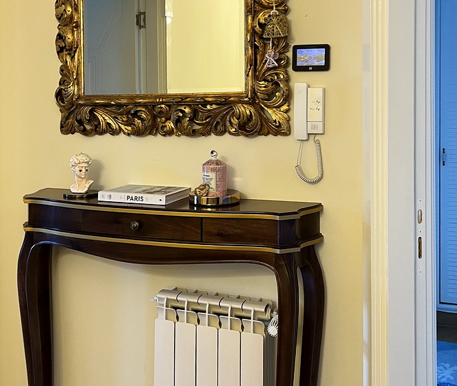 Trosoban dupleks, Dedinje - stepenište | 2-Br duplex apartment, Dedinje - staircase