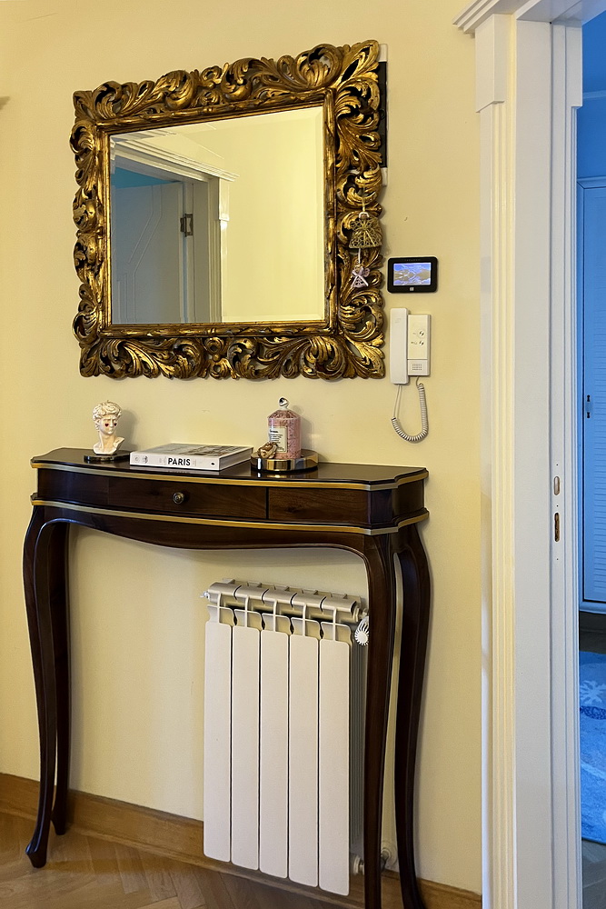 Trosoban dupleks, Dedinje - stepenište | 2-Br duplex apartment, Dedinje - staircase