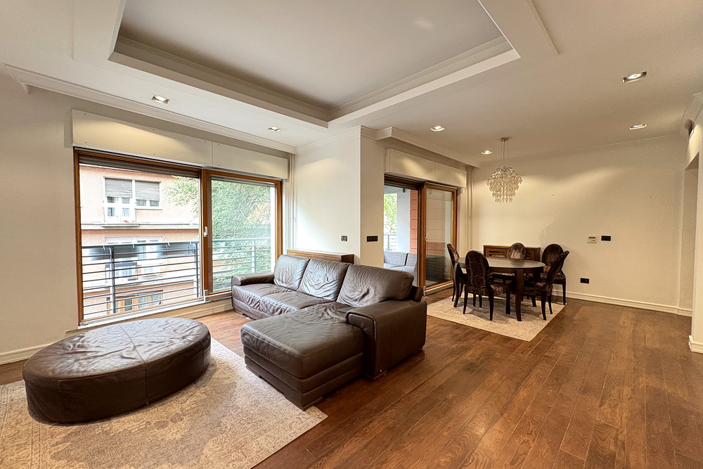 Četvorosoban stan, Vračar - dnevna soba, trpezarija, kuhinja | 3-Br apartment - living room, dining room, kitchen